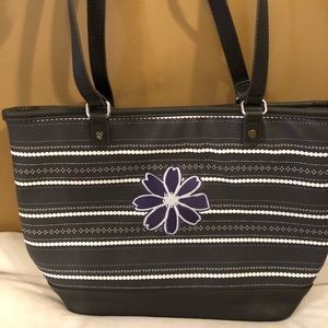 Jewell by 31 City Chic Tote - Dainty Dot Pebble